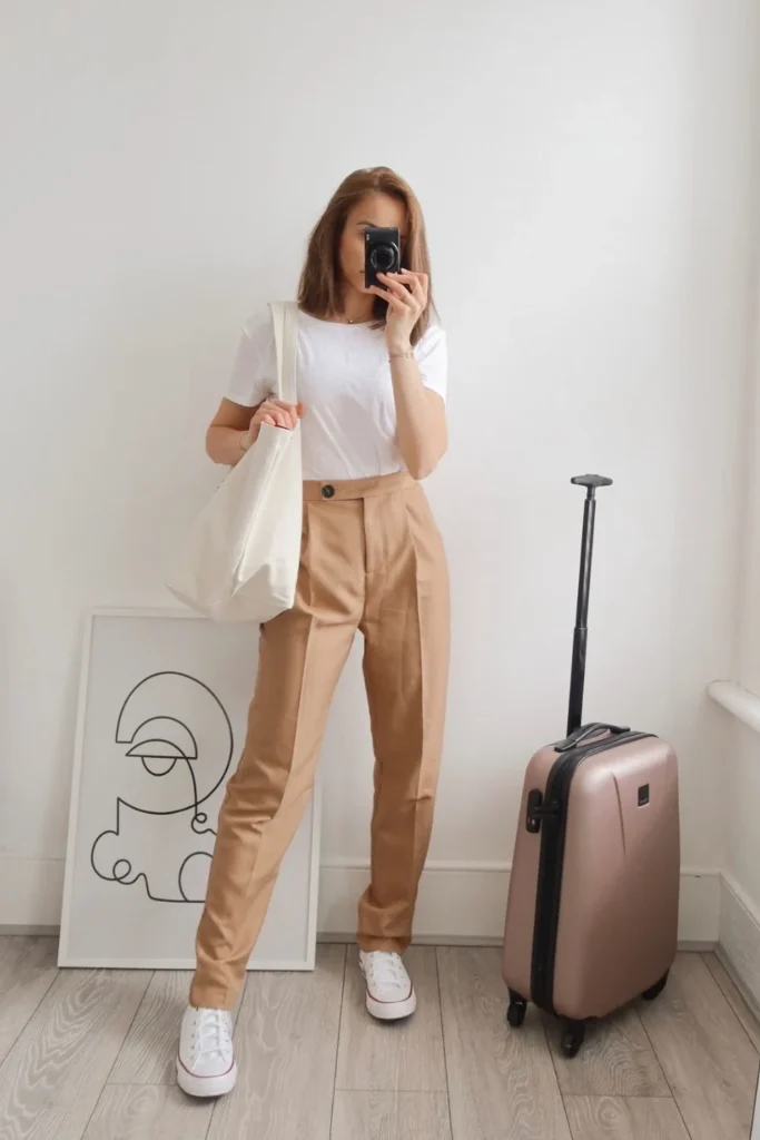 fashionable girl ready for travel fashion trends2025